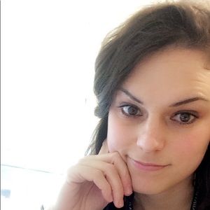 Meet your Posher, Faye